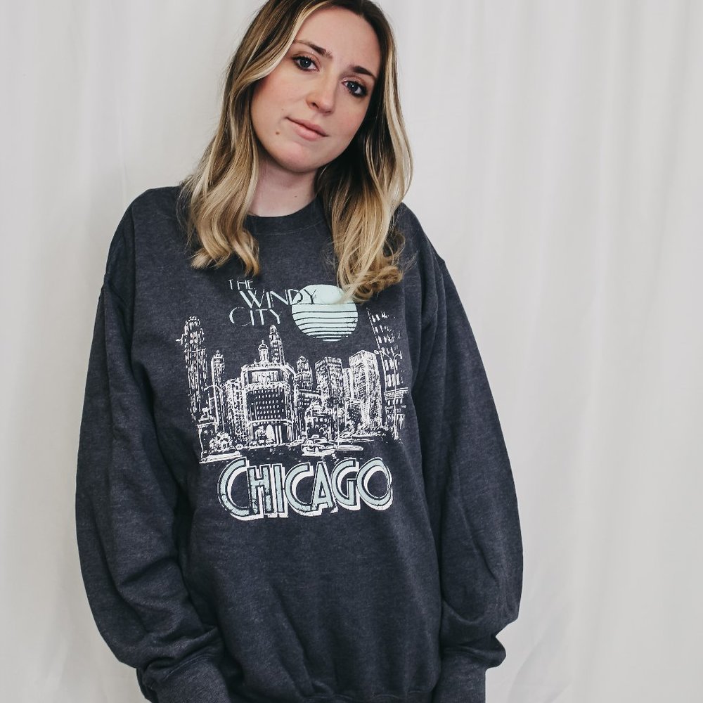 CHICAGO SWEATSHIRT NWT